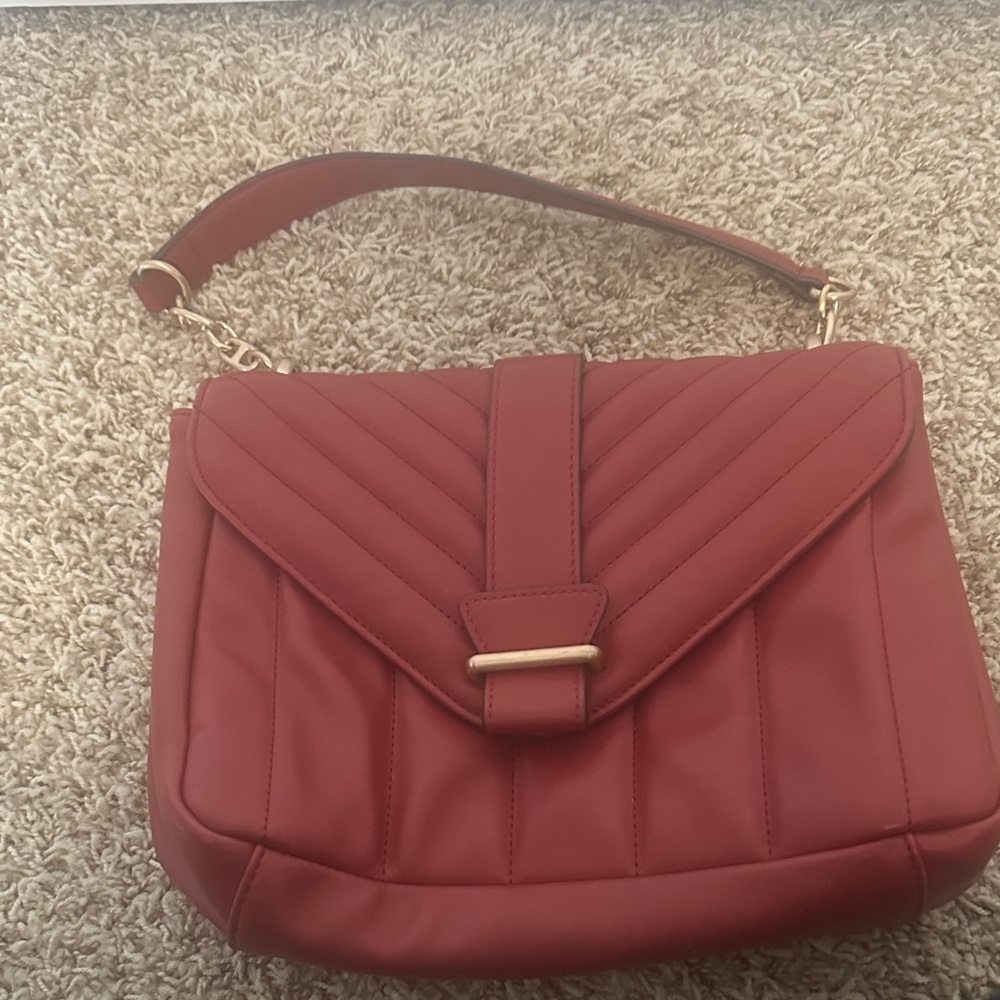 Elegant Red Quilted Shoulder Bag